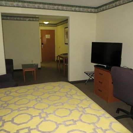 Baymont By Wyndham Fort Wayne Pokoj fotografie